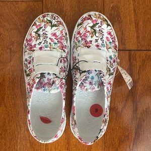 Blowfish Moto-T Sneakers floral patterns size 6 sneakers This super-lightweight
